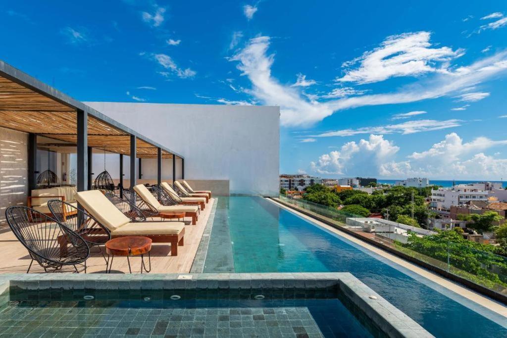 En Av 15 * Playa del Carmen